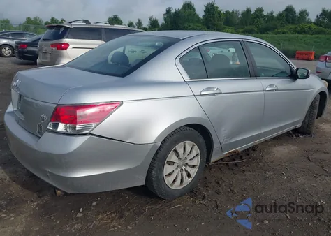 2010 Honda Accord 2.4 Lx z USA, uszkodzony, nr VIN 1HGCP2F38AA057033